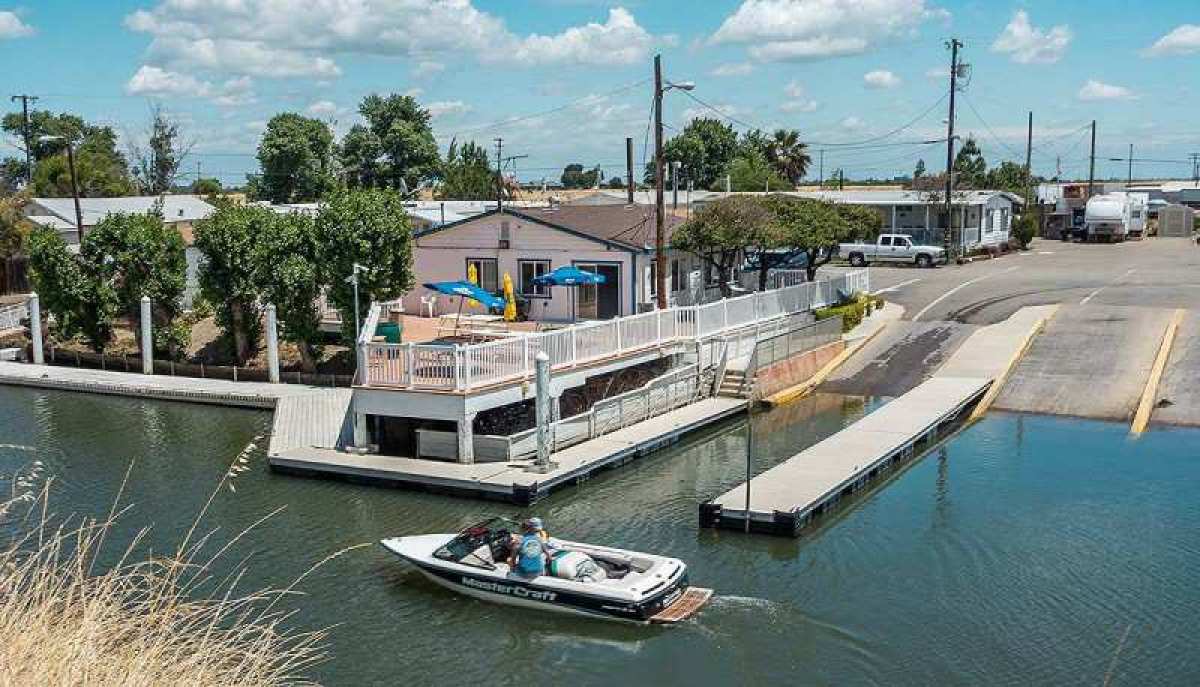 Rivers End Marina has triple boat ramp access to the Delta.
